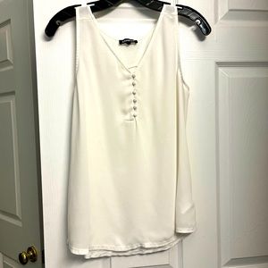 Women’s sleeveless top